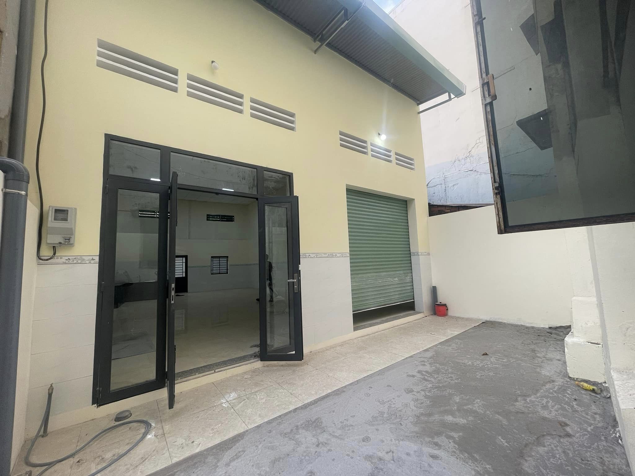 Cho thuê nhà 90 m2 kinh doanh mặt tiền hẽm xe hơi giá chỉ 8 tr/ tháng - Ảnh chính
